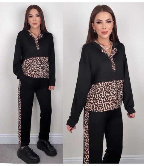 Kadın Uzun Kollu Leopar Detay Sweat Ve Yanı Leopar şerit Detay Pantolon Ikili Takım Kadın Uzun Kollu Leopar Detay Sweat Ve Yanı Leopar şerit Detay Pantolon Ikili Takım