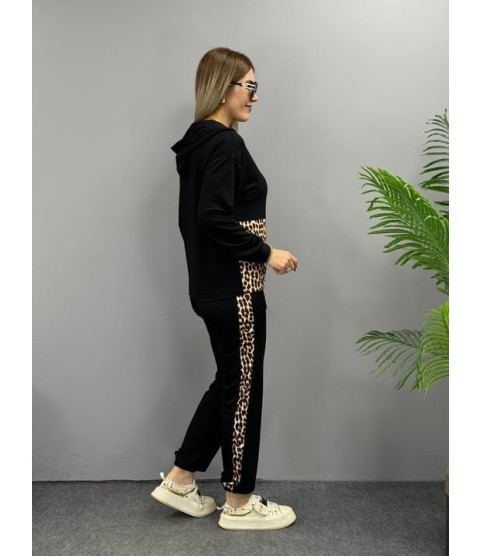 Kadın Uzun Kollu Leopar Detay Sweat Ve Yanı Leopar şerit Detay Pantolon Ikili Takım Kadın Uzun Kollu Leopar Detay Sweat Ve Yanı Leopar şerit Detay Pantolon Ikili Takım