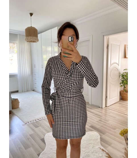 Kadın Uzun Kollu Kruvaze Yaka Bağlamalı Kemer Dalgıç Mini Boy Elbise