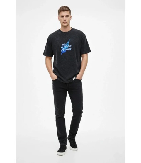 Erkek Asit Yıkamalı Oversize Tişört Future Worlds Baskılı Bisiklet Yaka Kısa Kollu Streetwear %100 Pamuk Street Style T-Shirt - Siyah Erkek Asit Yıkamalı Oversize Tişört Future Worlds Baskılı Bisiklet Yaka Kısa Kollu Streetwear %100 Pamuk Street Style T-Shirt - Siyah