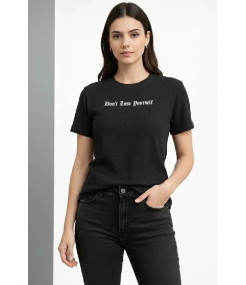 Wafıl Kumaş Tişört Regular Kalıp Bisiklet Yaka Baskılı Günlük Basic T-Shirt - Siyah Wafıl Kumaş Tişört Regular Kalıp Bisiklet Yaka Baskılı Günlük Basic T-Shirt - Siyah