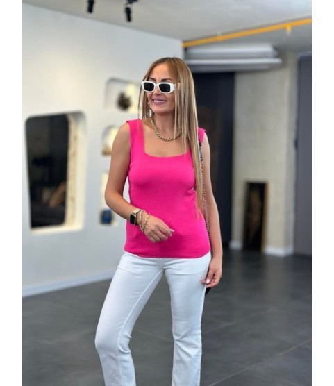 Kadın Kare Yaka Kalın Askılı Beyaz Triko Bluz
