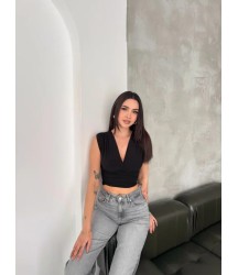 Vatkalı Kolsuz V Yaka Drapeli Crop Bluz Likralı Fit - Siyah