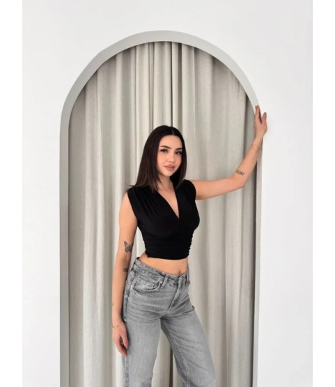 Vatkalı Kolsuz V Yaka Drapeli Crop Bluz Likralı Fit - Siyah Vatkalı Kolsuz V Yaka Drapeli Crop Bluz Likralı Fit - Siyah