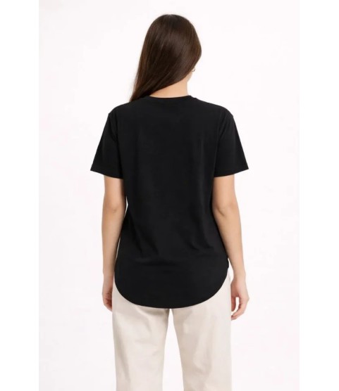 Basic T-Shirt Kısa Kol Bisiklet Yaka Oval Kesim Tişört - Siyah Basic T-Shirt Kısa Kol Bisiklet Yaka Oval Kesim Tişört - Siyah