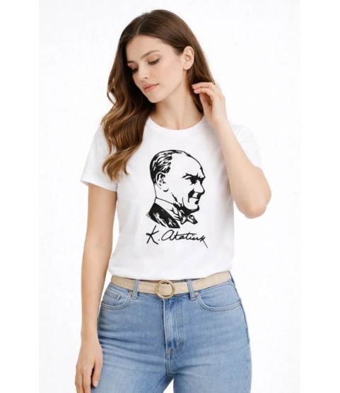 Atatürk Baskılı Tişört Kısa Kollu Bisiklet Yaka T-Shirt - Beyaz Atatürk Baskılı Tişört Kısa Kollu Bisiklet Yaka T-Shirt - Beyaz