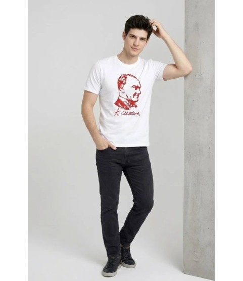 Erkek Atatürk Baskılı Tişört Kısa Kollu Bisiklet Yaka T-Shirt - Beyaz Erkek Atatürk Baskılı Tişört Kısa Kollu Bisiklet Yaka T-Shirt - Beyaz