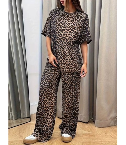 Kadın Kısa Kollu Bisiklet Yaka Iki Iplik Leopar Desenli Bluz Ve Pantolon Ikili Takım