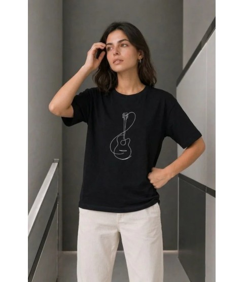 Minimal Gitar Baskılı Tişört T-Shirt Yazlık Kısa Kol Bisiklet Yaka T-Shirt - Siyah Minimal Gitar Baskılı Tişört T-Shirt Yazlık Kısa Kol Bisiklet Yaka T-Shirt - Siyah
