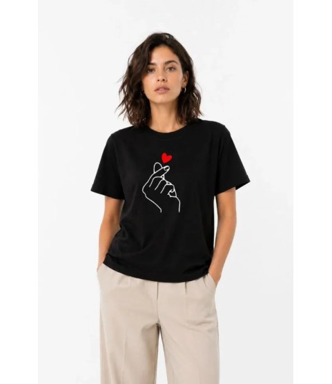 Kore Parmak Kalp Aşk Temalı Minimal Baskılı Tişört Yazlık Kısa Kol T-Shirt - Siyah Kore Parmak Kalp Aşk Temalı Minimal Baskılı Tişört Yazlık Kısa Kol T-Shirt - Siyah