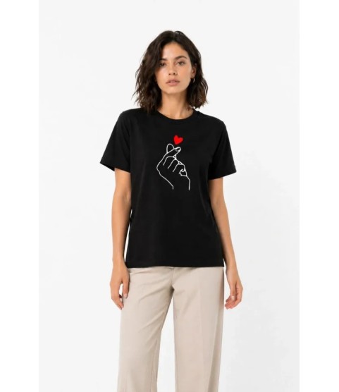 Kore Parmak Kalp Aşk Temalı Minimal Baskılı Tişört Yazlık Kısa Kol T-Shirt - Siyah Kore Parmak Kalp Aşk Temalı Minimal Baskılı Tişört Yazlık Kısa Kol T-Shirt - Siyah