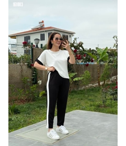 Kadın Kısa Kollu Modal Dokulu Kumaş Yanı şeritli Takım Kadın Kısa Kollu Modal Dokulu Kumaş Yanı şeritli Takım
