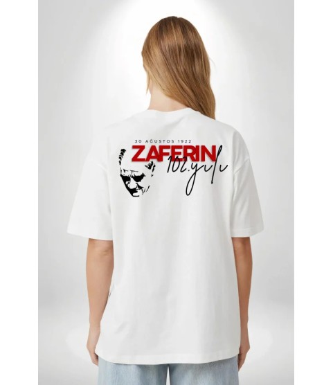 30 Ağustos Zafer Bayramı Atatürk Temalı Oversize Bisiklet Yaka T-shirt - Beyaz 30 Ağustos Zafer Bayramı Atatürk Temalı Oversize Bisiklet Yaka T-shirt - Beyaz