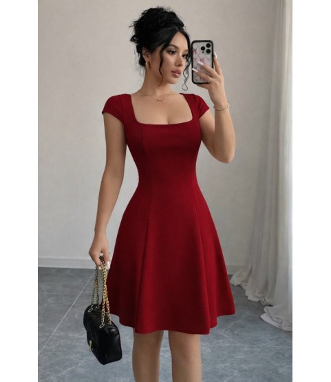 Kadın Kısa Kollu Kare Yakalı Kısa Ithal Krep Elbise Kadın Kısa Kollu Kare Yakalı Kısa Ithal Krep Elbise
